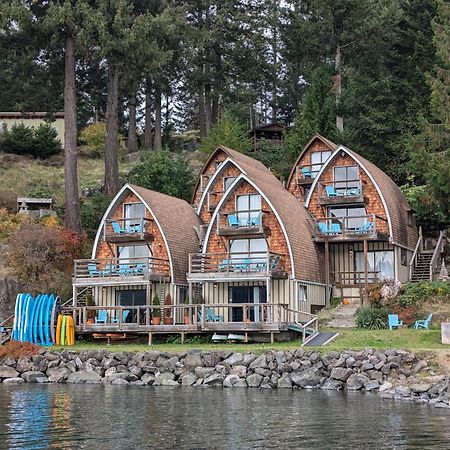 Jade Resort-Oceanfront Suites In Gowlland Harbour Heriot Bay Екстериор снимка