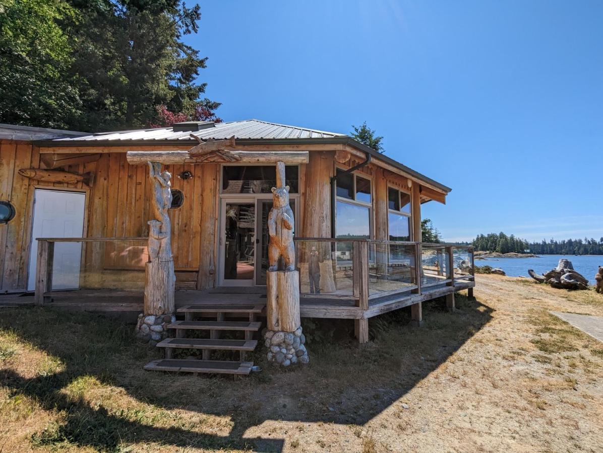 Jade Resort-Oceanfront Suites In Gowlland Harbour Heriot Bay Екстериор снимка