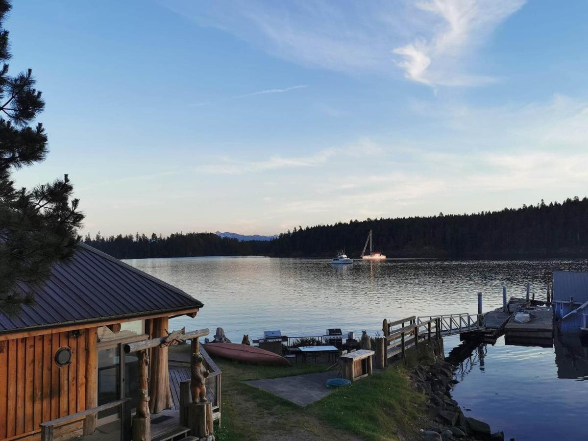 Jade Resort-Oceanfront Suites In Gowlland Harbour Heriot Bay Екстериор снимка