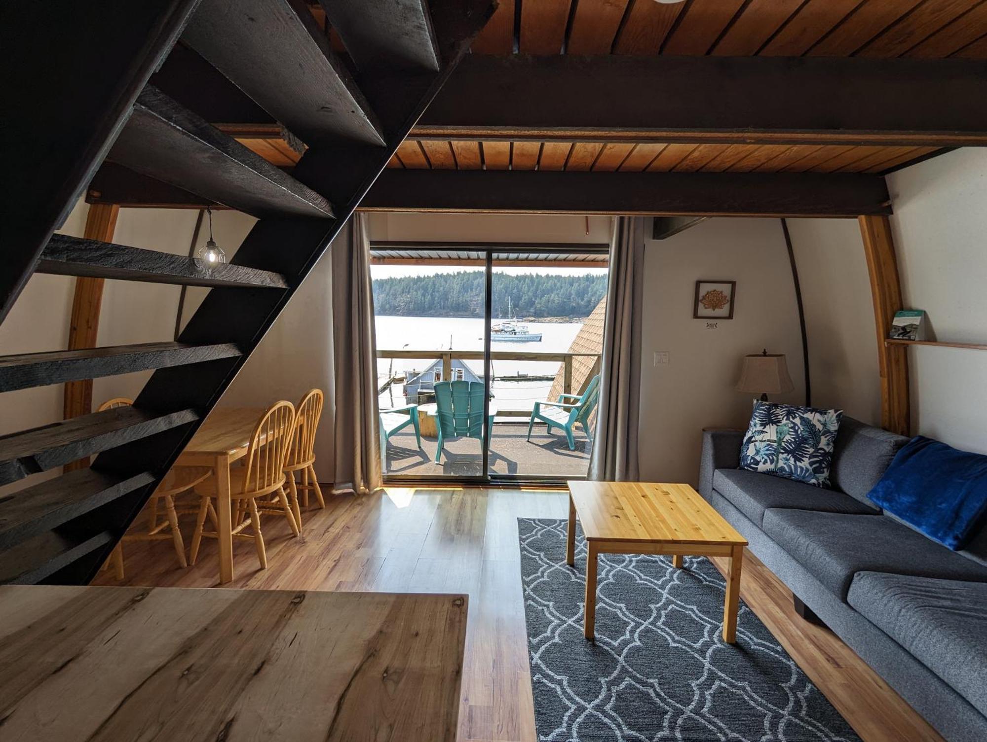 Jade Resort-Oceanfront Suites In Gowlland Harbour Heriot Bay Екстериор снимка
