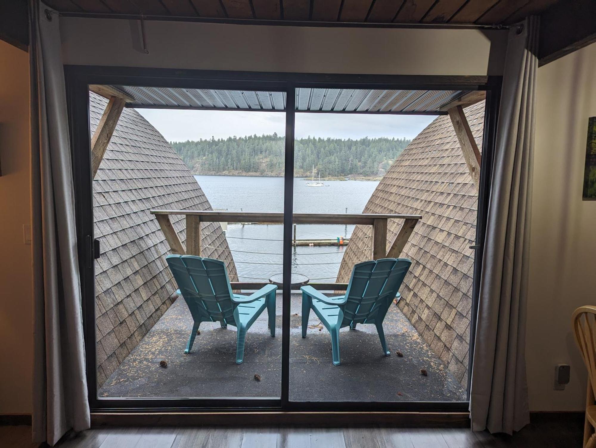 Jade Resort-Oceanfront Suites In Gowlland Harbour Heriot Bay Екстериор снимка