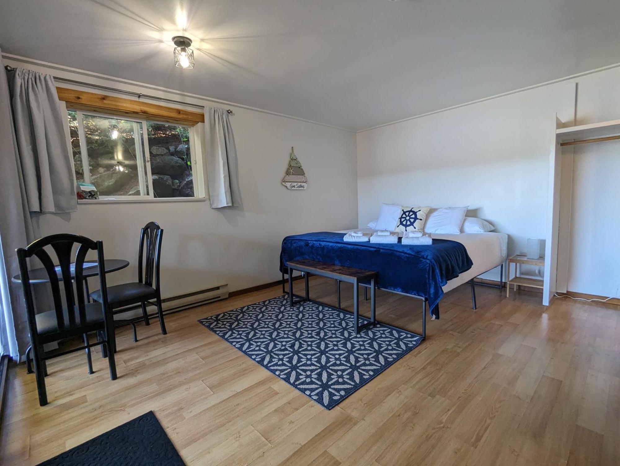 Jade Resort-Oceanfront Suites In Gowlland Harbour Heriot Bay Екстериор снимка