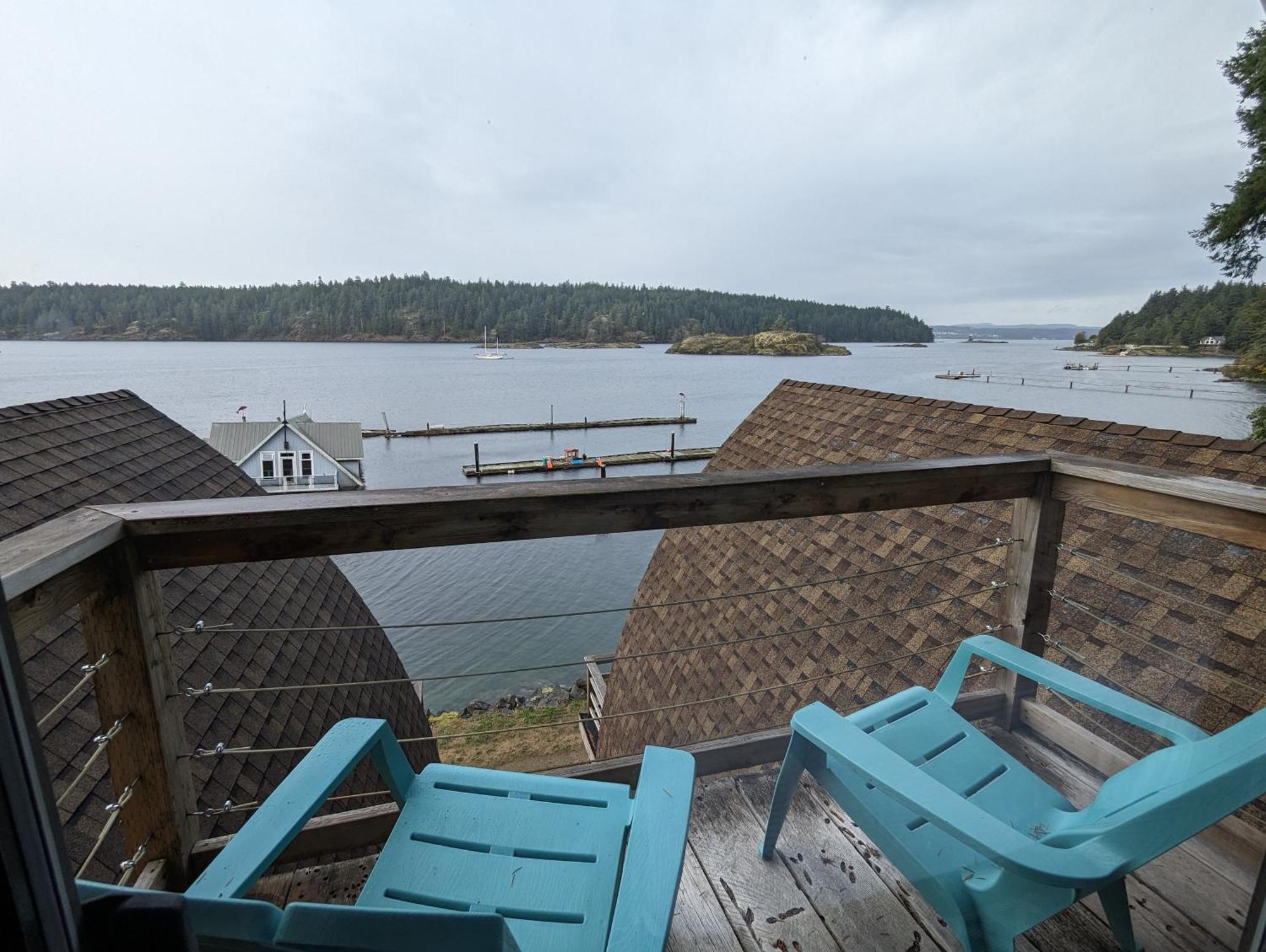 Jade Resort-Oceanfront Suites In Gowlland Harbour Heriot Bay Екстериор снимка